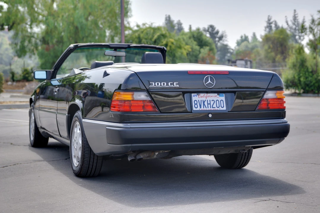 1993 Mercedes-Benz W124 E-Class - Image 9 of 31