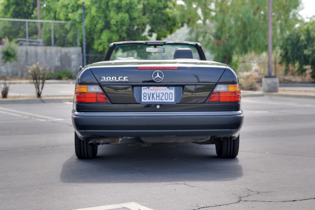 1993 Mercedes-Benz W124 E-Class - Image 10 of 31