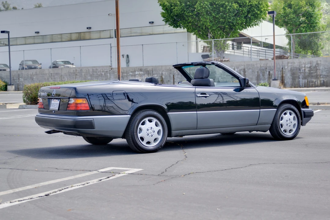 1993 Mercedes-Benz W124 E-Class - Image 11 of 31