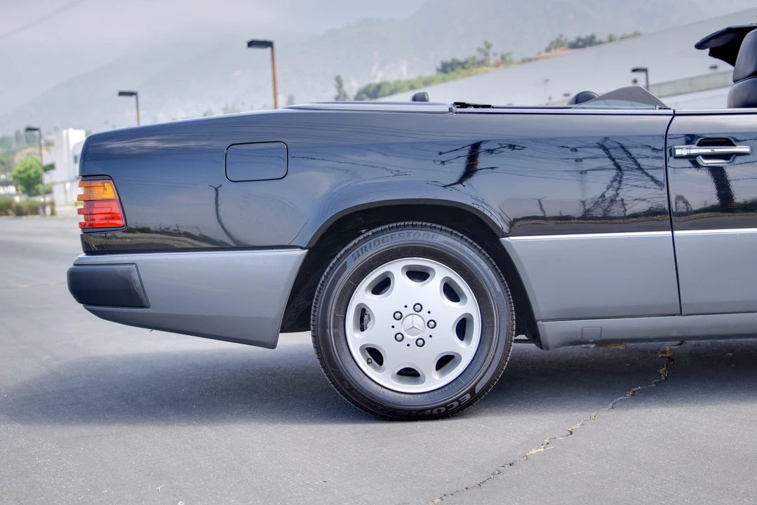 1993 Mercedes-Benz W124 E-Class - Image 13 of 31