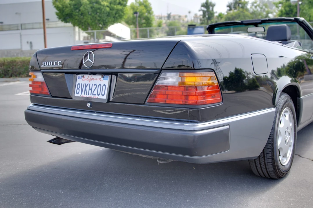 1993 Mercedes-Benz W124 E-Class - Image 29 of 31