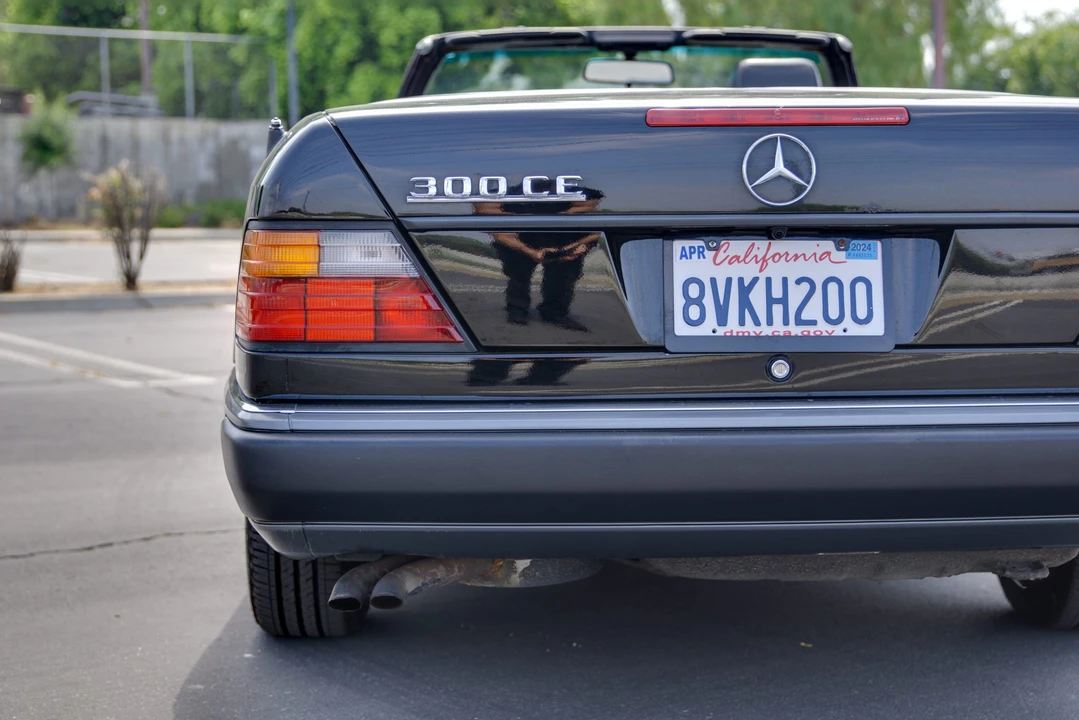 1993 Mercedes-Benz W124 E-Class - Image 30 of 31