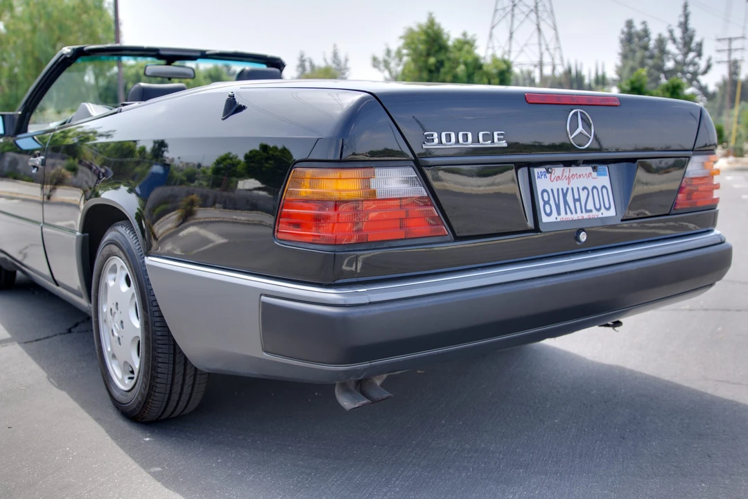 1993 Mercedes-Benz W124 E-Class - Image 28 of 31