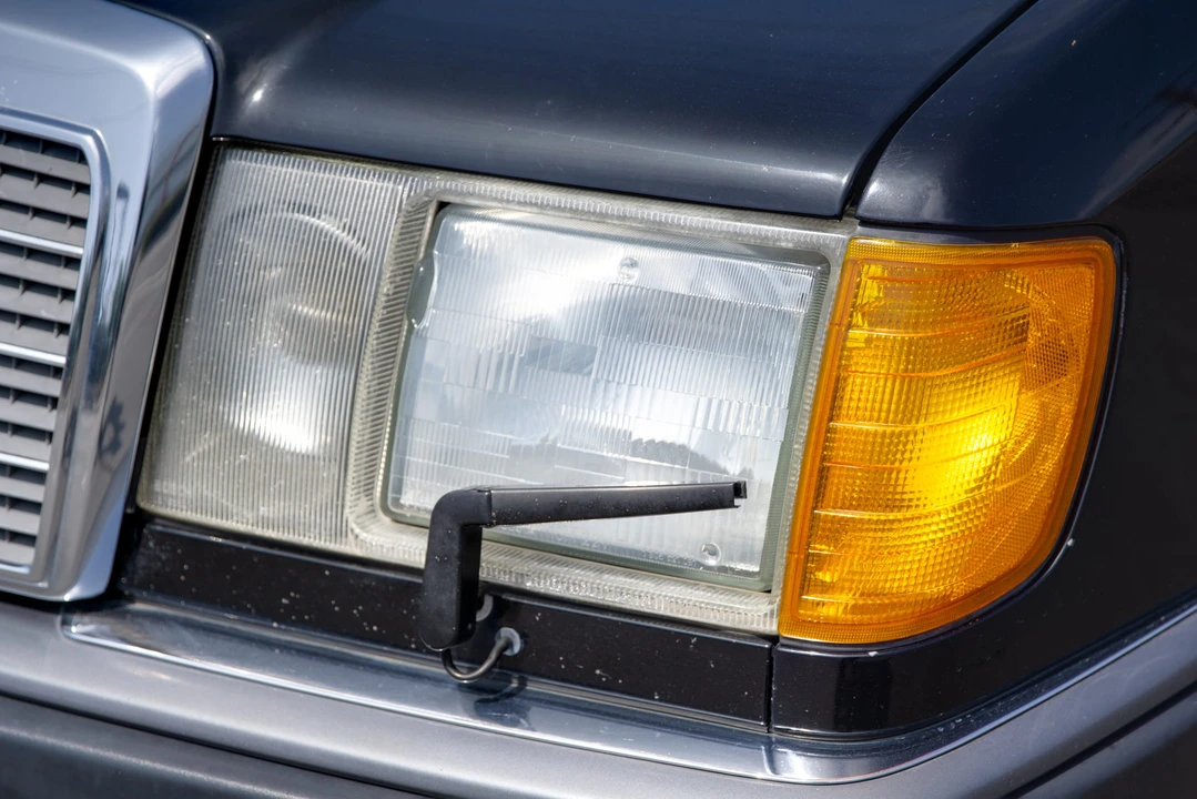 1993 Mercedes-Benz W124 E-Class - Image 23 of 31