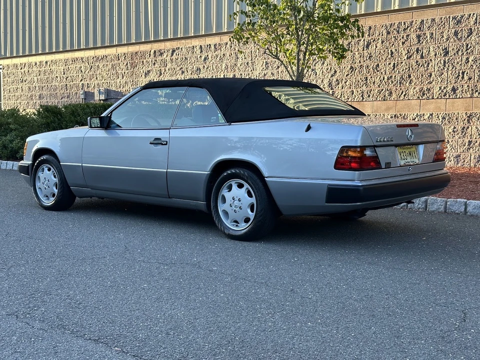 1993 Mercedes-Benz W124 E-Class - Image 25 of 31