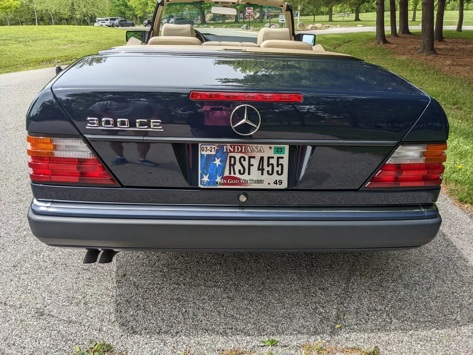 1993 Mercedes-Benz W124 E-Class - Image 17 of 31
