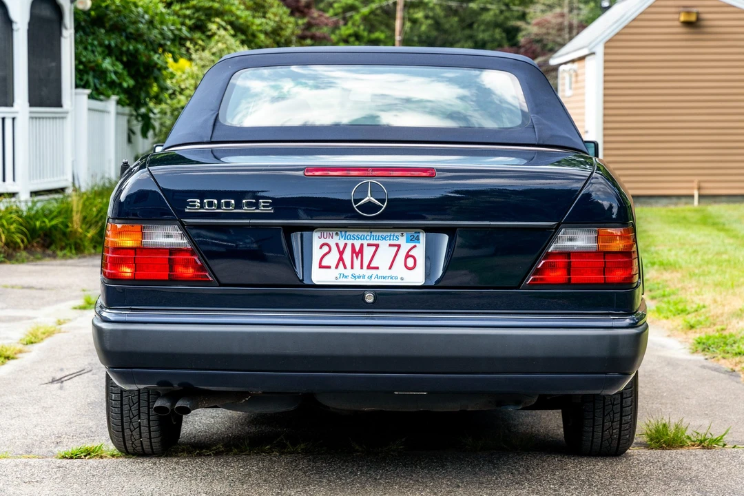 1993 Mercedes-Benz W124 E-Class - Image 18 of 31