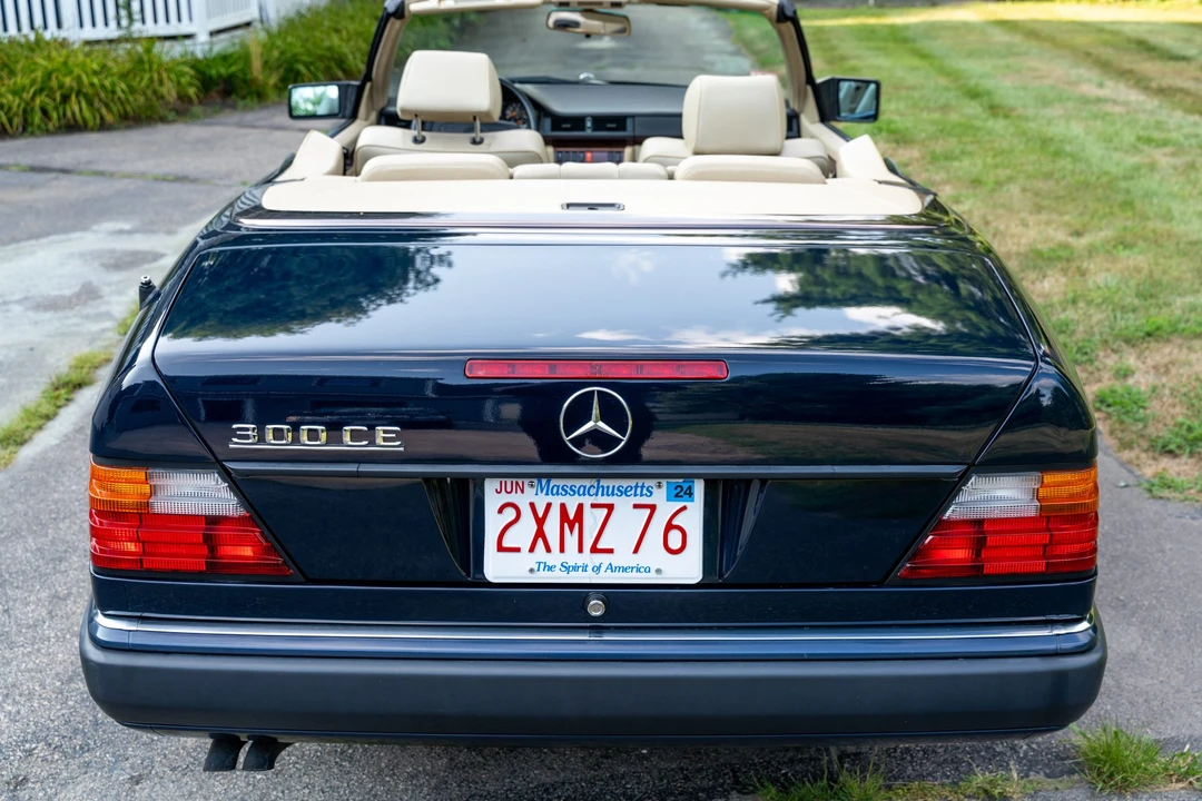 1993 Mercedes-Benz W124 E-Class - Image 10 of 31