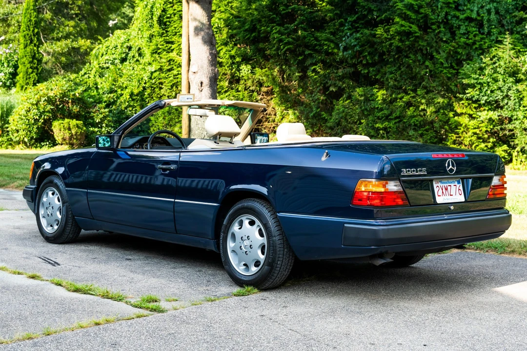 1993 Mercedes-Benz W124 E-Class - Image 11 of 31