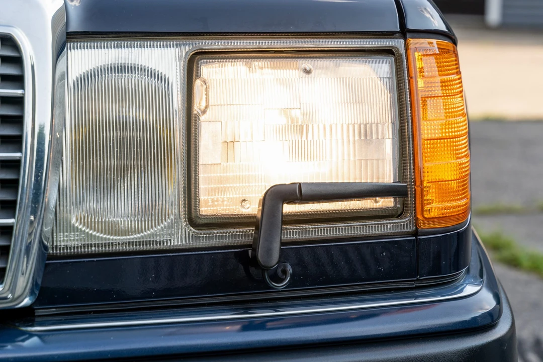 1993 Mercedes-Benz W124 E-Class - Image 24 of 31