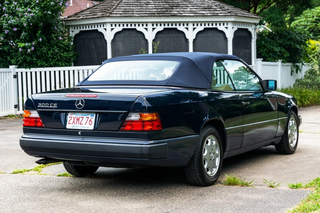 1993 Mercedes-Benz W124 E-Class - Image 17 of 31