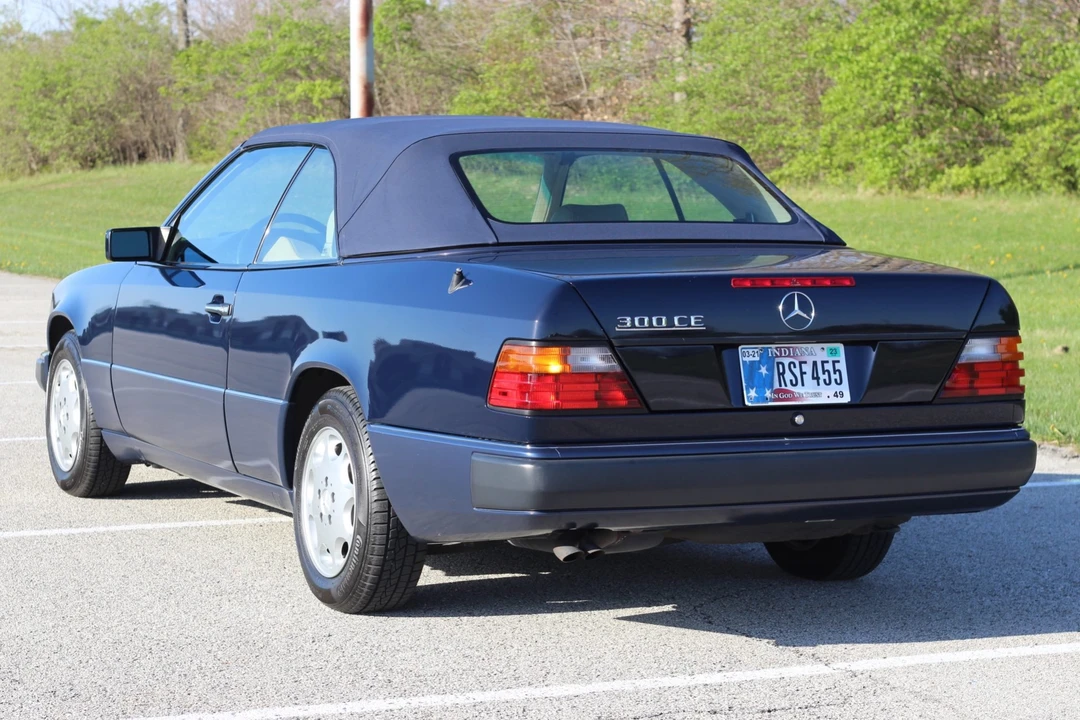 1993 Mercedes-Benz W124 E-Class - Image 3 of 31