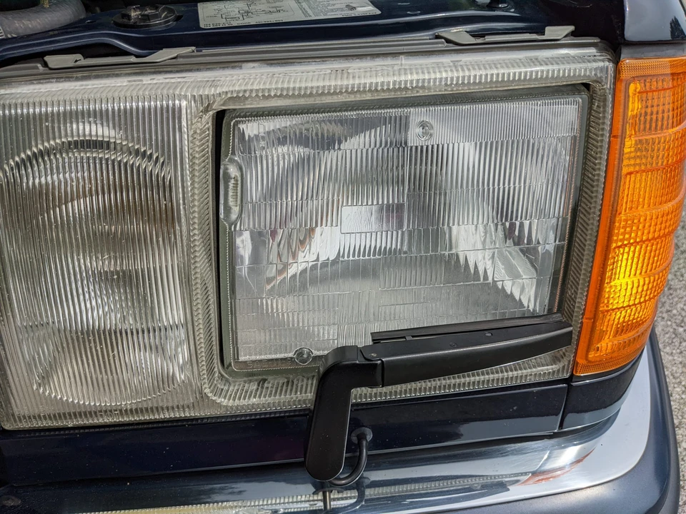 1993 Mercedes-Benz W124 E-Class - Image 25 of 31