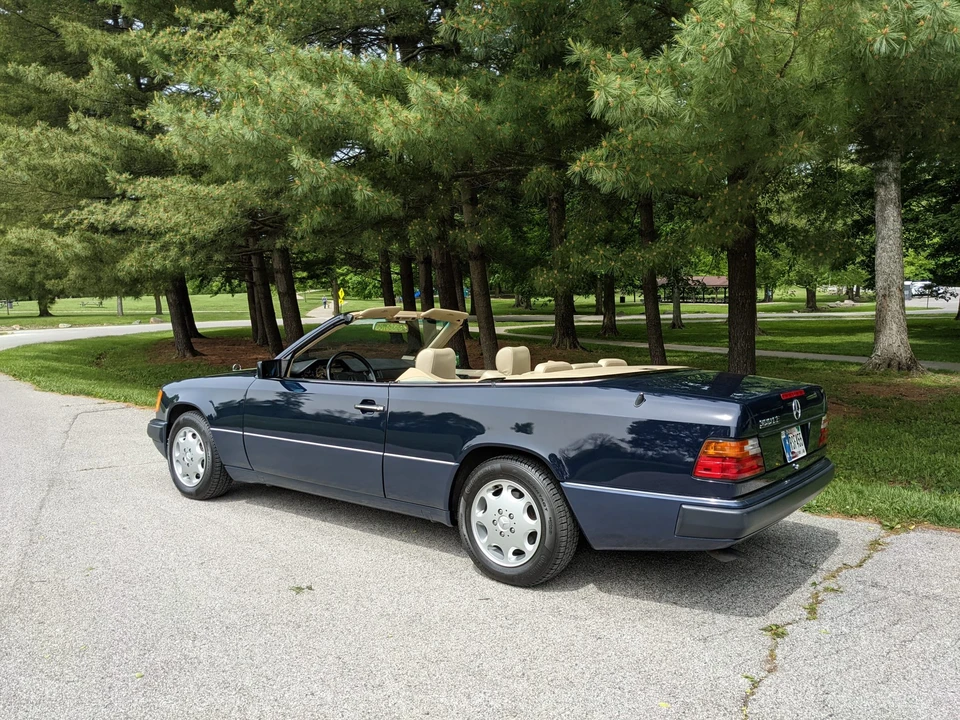 1993 Mercedes-Benz W124 E-Class - Image 11 of 31