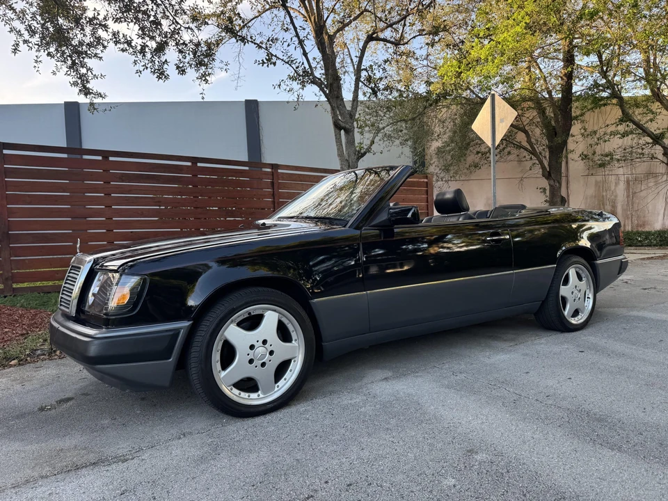 1993 Mercedes-Benz W124 E-Class - Image 2 of 31