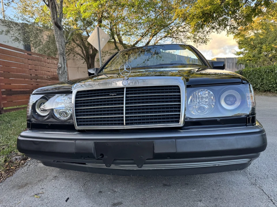1993 Mercedes-Benz W124 E-Class - Image 14 of 31