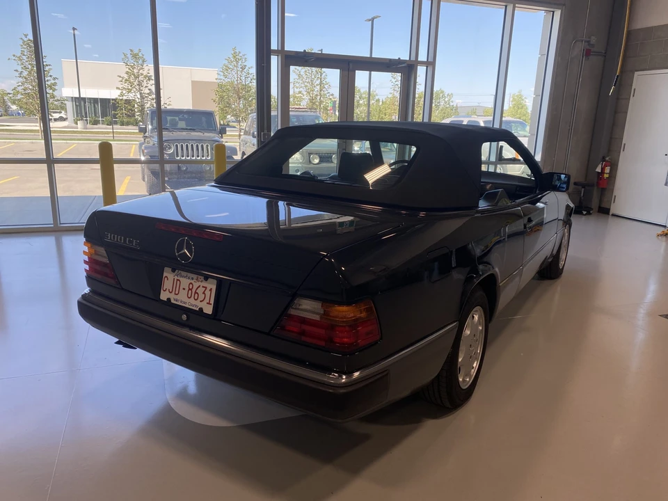 1993 Mercedes-Benz W124 E-Class - Image 10 of 31