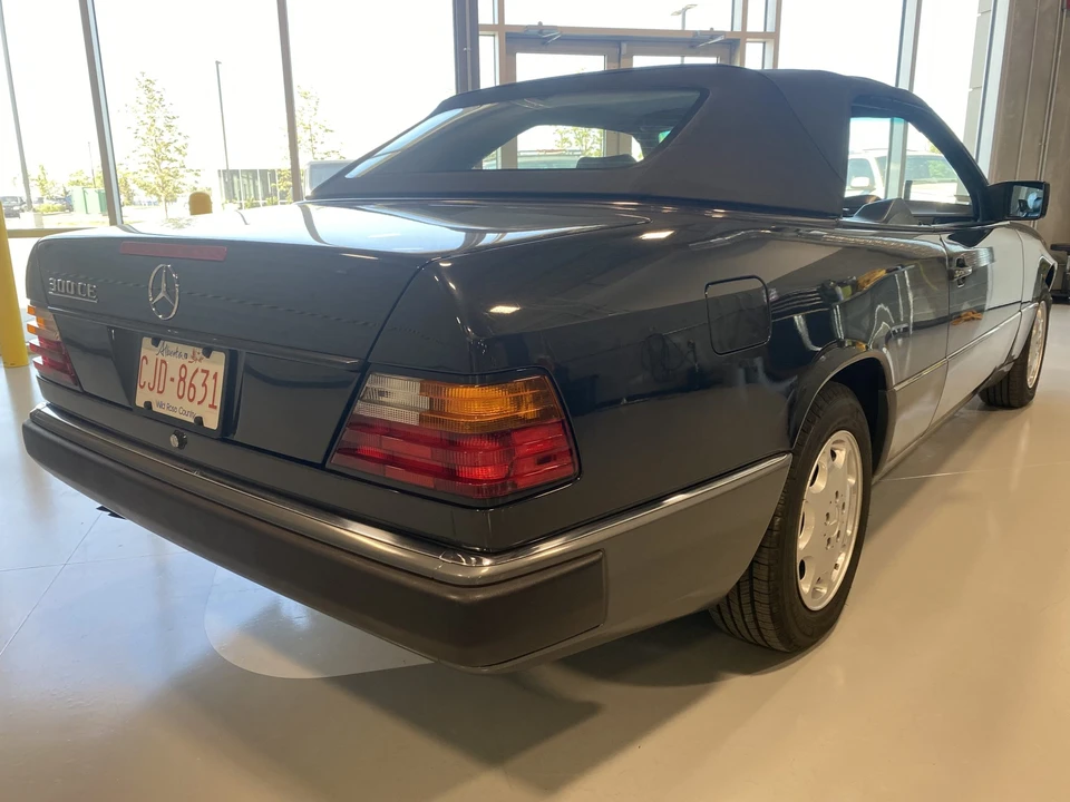 1993 Mercedes-Benz W124 E-Class - Image 9 of 31