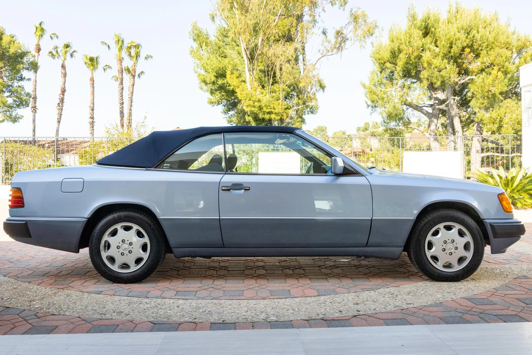 1993 Mercedes-Benz W124 E-Class - Image 17 of 31