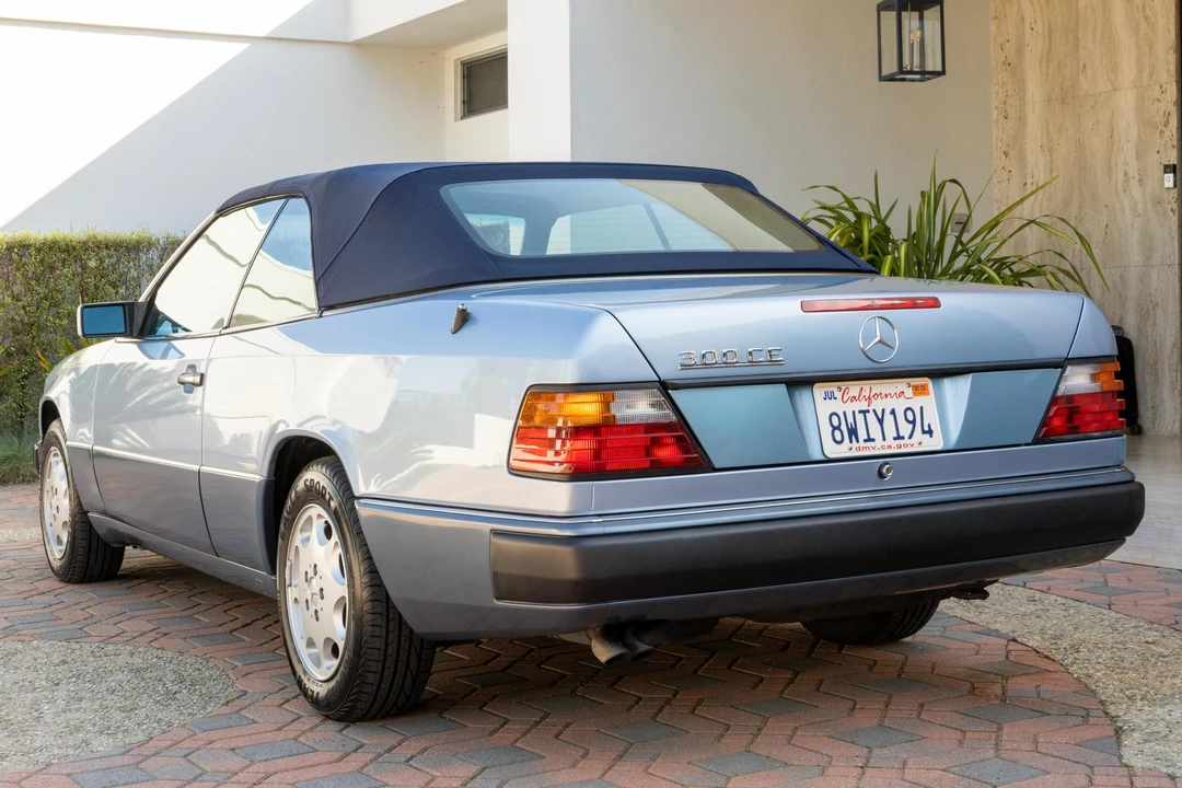 1993 Mercedes-Benz W124 E-Class - Image 4 of 31
