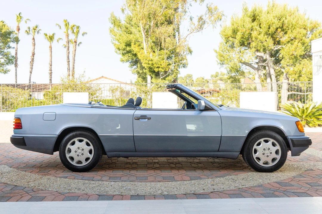 1993 Mercedes-Benz W124 E-Class - Image 3 of 31