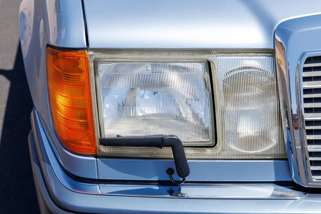 1993 Mercedes-Benz W124 E-Class - Image 28 of 31