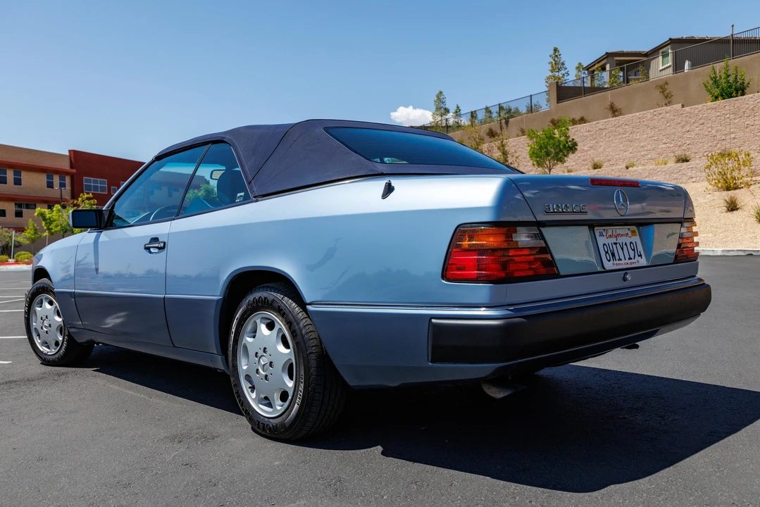 1993 Mercedes-Benz W124 E-Class - Image 17 of 31