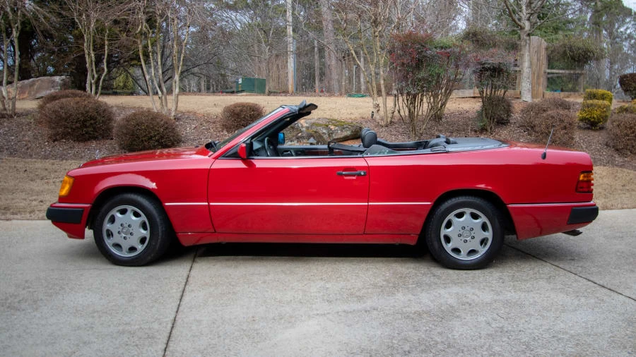 1993 Mercedes-Benz W124 E-Class - Image 2 of 31