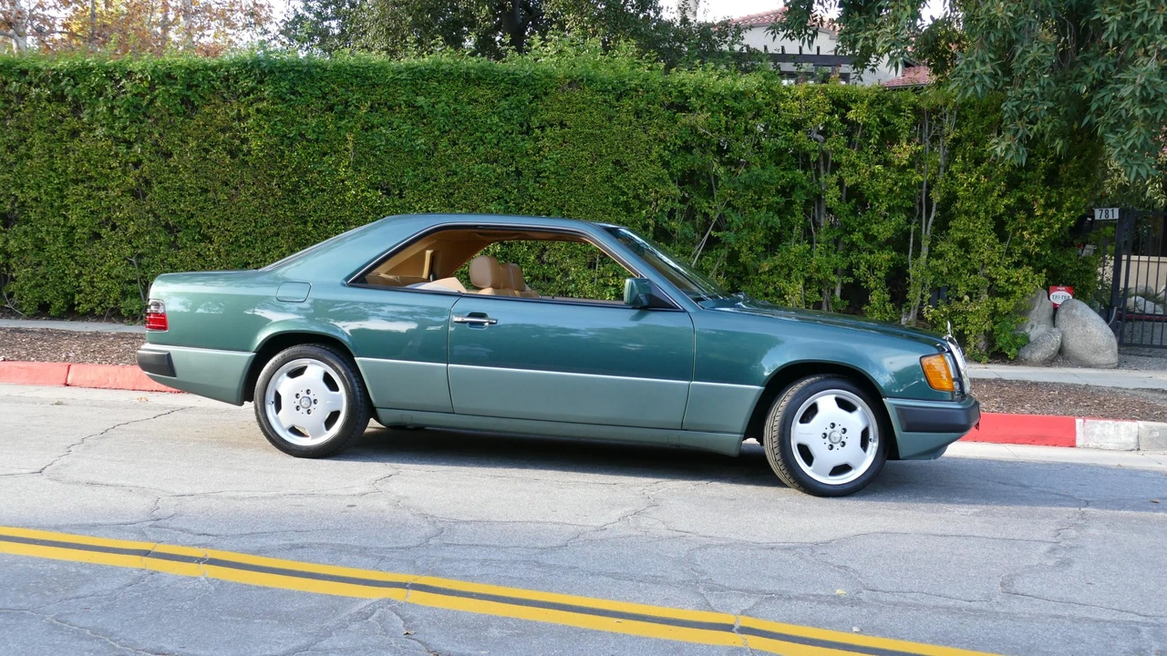 1993 Mercedes-Benz W124 E-Class - Image 12 of 31
