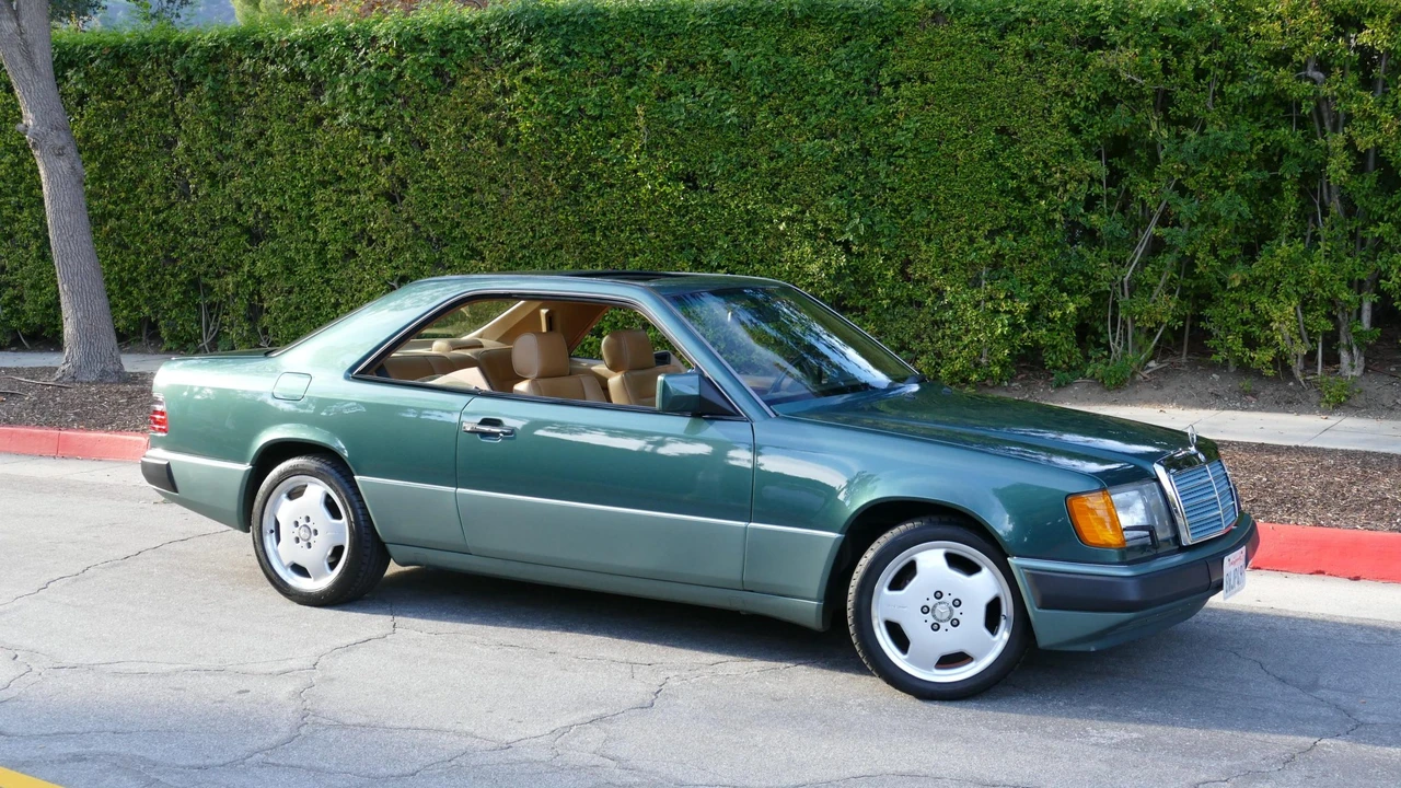1993 Mercedes-Benz W124 E-Class - Image 16 of 31
