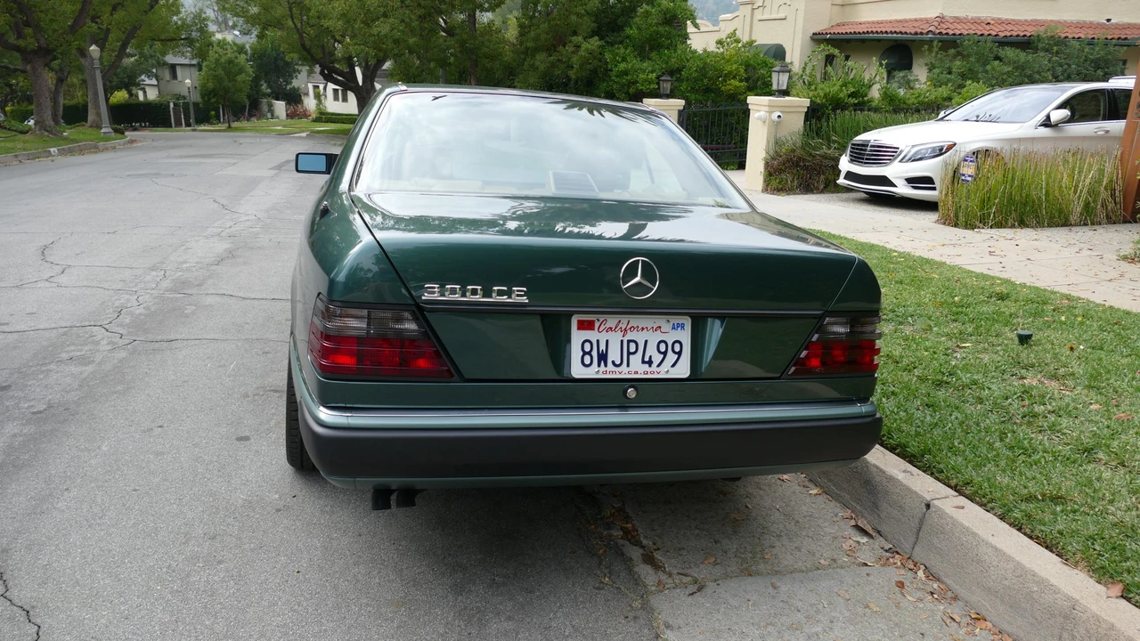 1993 Mercedes-Benz W124 E-Class - Image 6 of 31