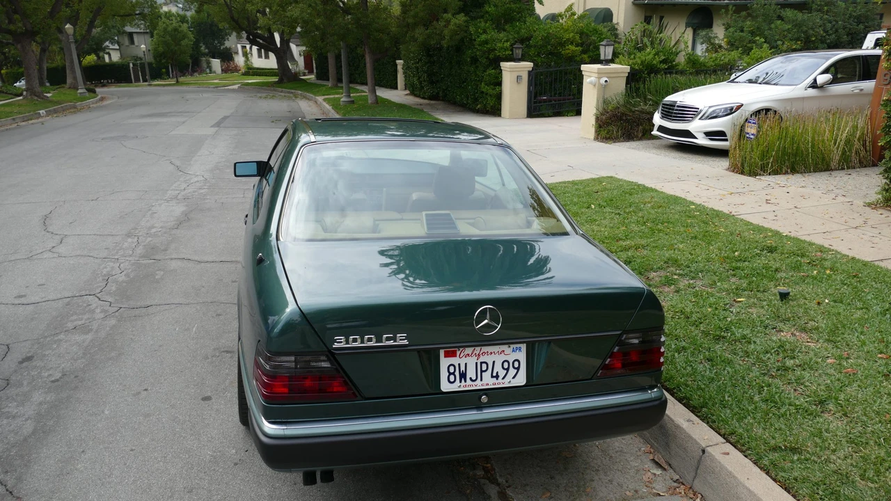 1993 Mercedes-Benz W124 E-Class - Image 5 of 31