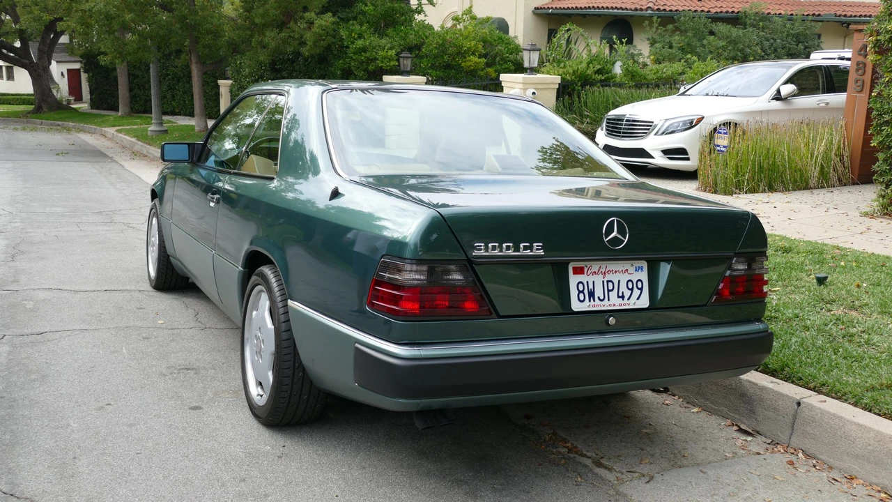 1993 Mercedes-Benz W124 E-Class - Image 4 of 31
