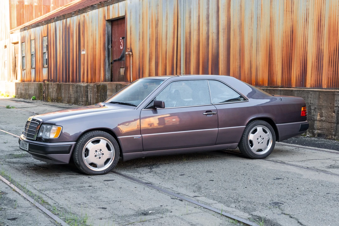 1993 Mercedes-Benz W124 E-Class - Image 2 of 31
