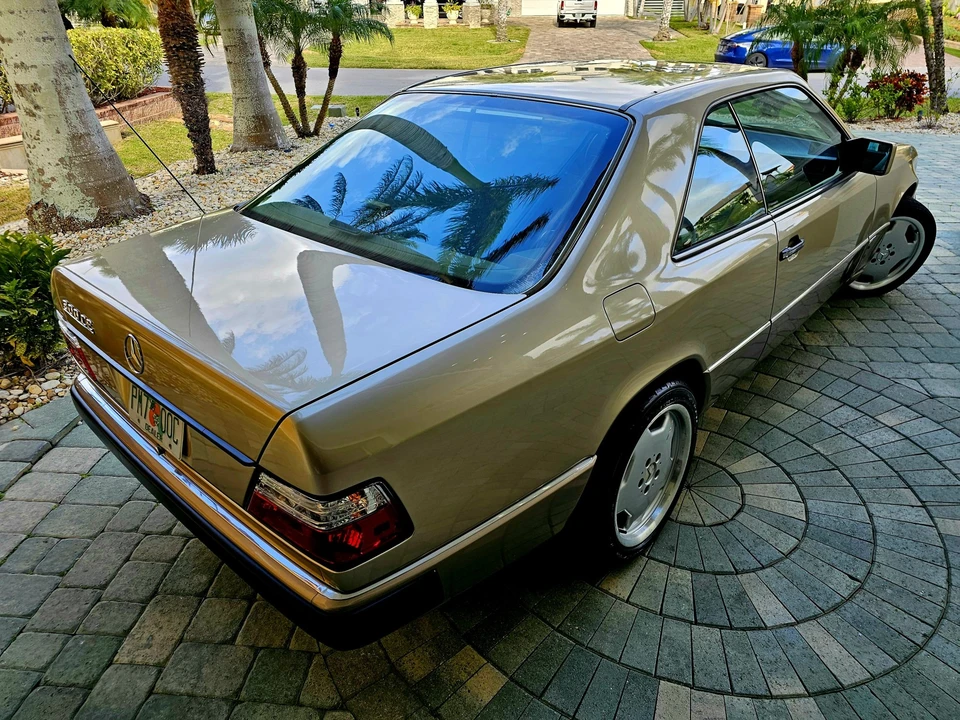 1993 Mercedes-Benz W124 E-Class - Image 16 of 31