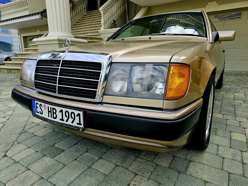 1993 Mercedes-Benz W124 E-Class - Image 6 of 31