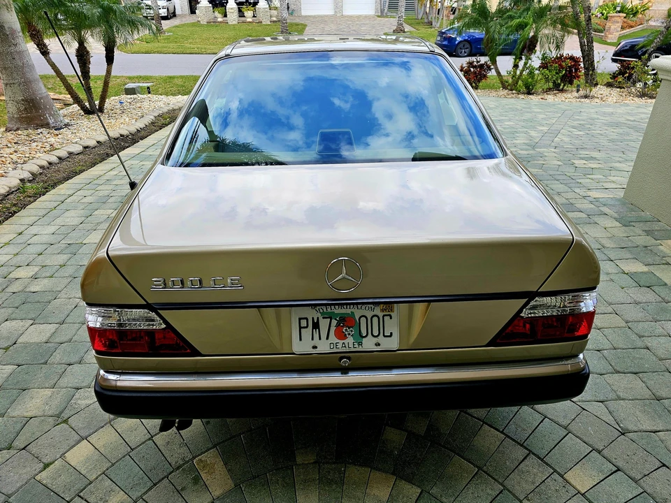 1993 Mercedes-Benz W124 E-Class - Image 22 of 31