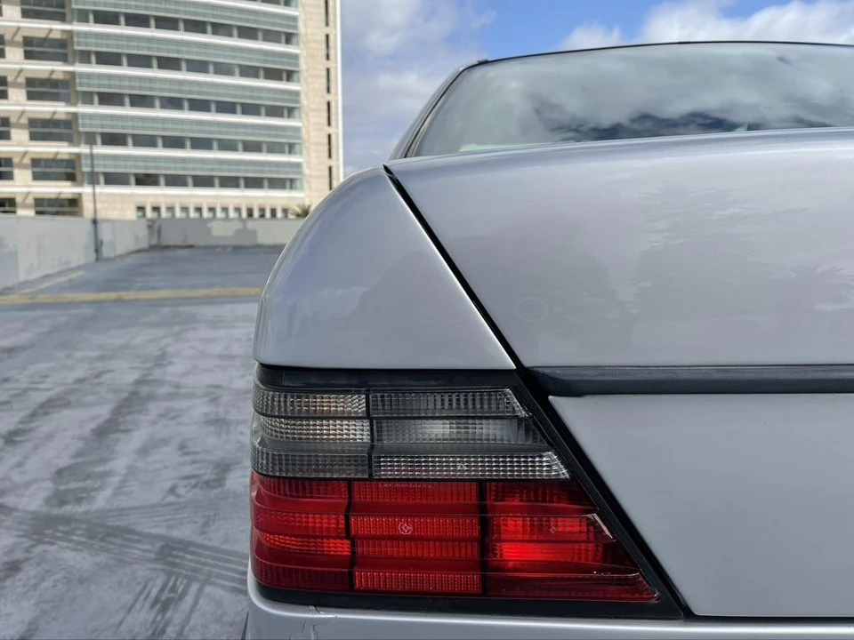 1993 Mercedes-Benz W124 E-Class - Image 28 of 31