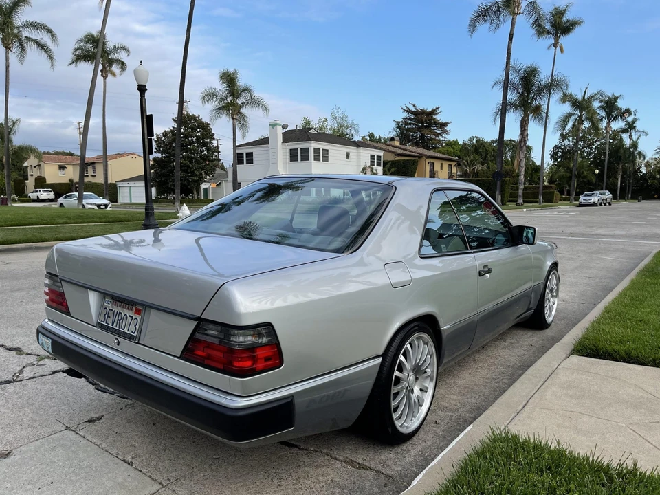 1993 Mercedes-Benz W124 E-Class - Image 9 of 31