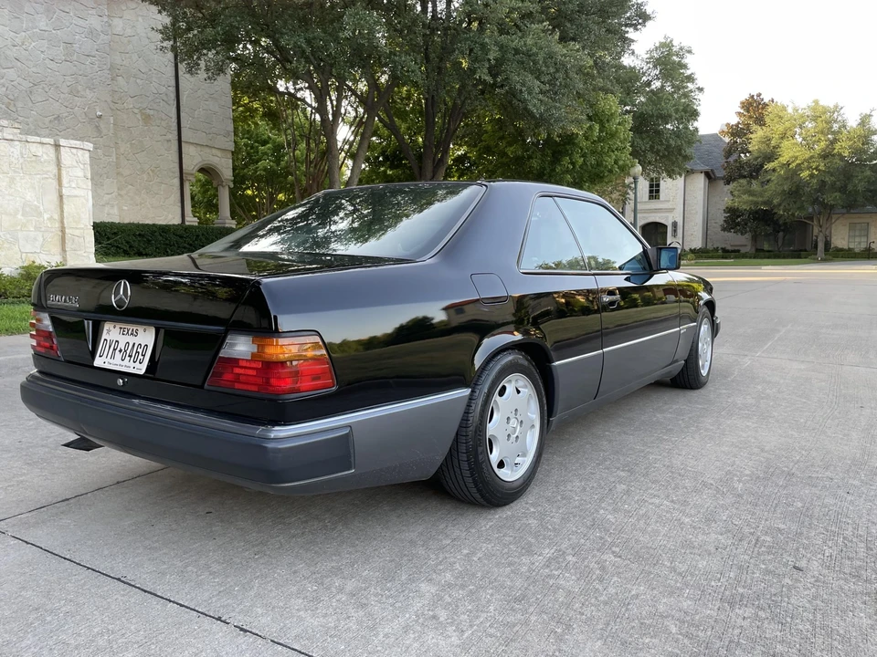 1993 Mercedes-Benz W124 E-Class - Image 14 of 31