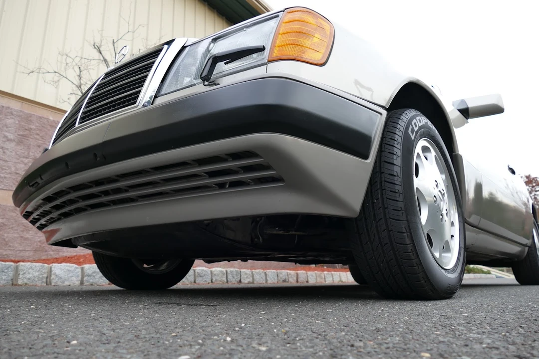 1993 Mercedes-Benz W124 E-Class - Image 23 of 31