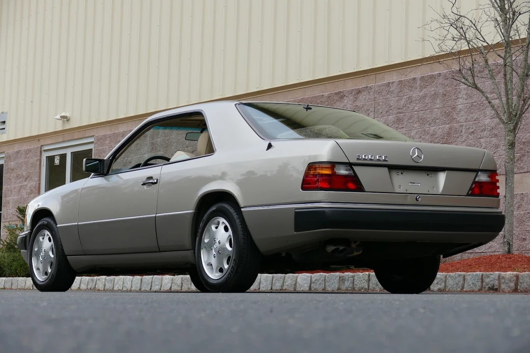1993 Mercedes-Benz W124 E-Class - Image 7 of 31
