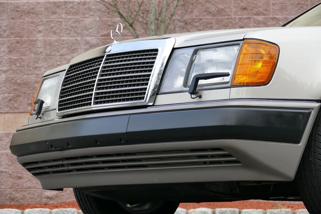 1993 Mercedes-Benz W124 E-Class - Image 25 of 31