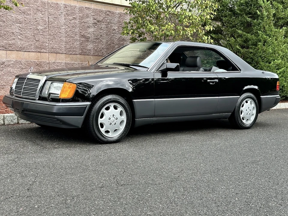 1993 Mercedes-Benz W124 E-Class - Image 2 of 31