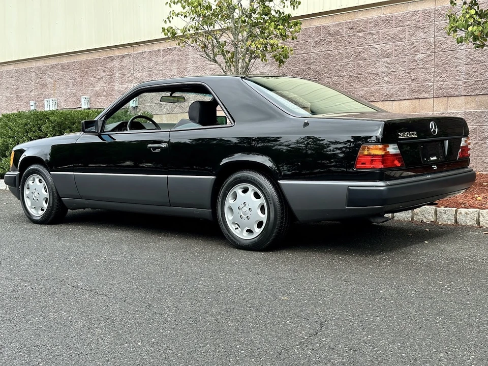 1993 Mercedes-Benz W124 E-Class - Image 22 of 31