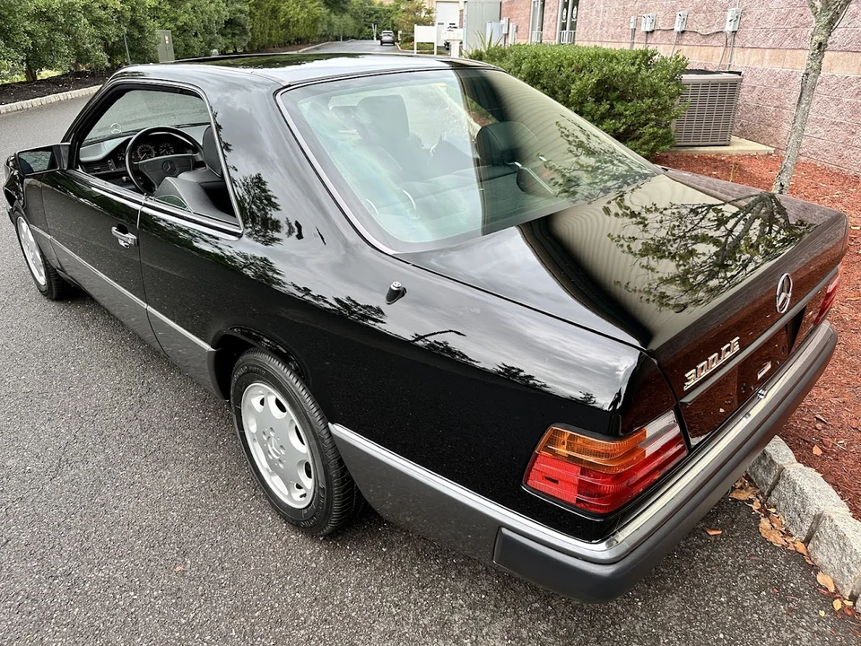 1993 Mercedes-Benz W124 E-Class - Image 20 of 31