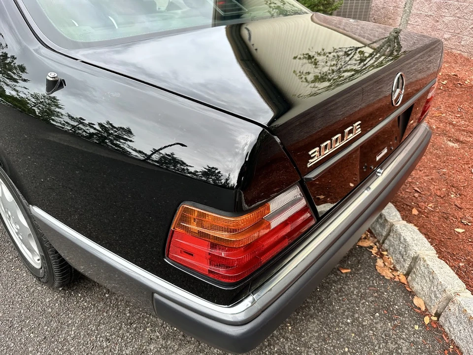 1993 Mercedes-Benz W124 E-Class - Image 31 of 31