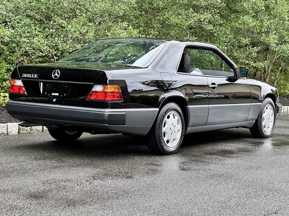 1993 Mercedes-Benz W124 E-Class - Image 17 of 31