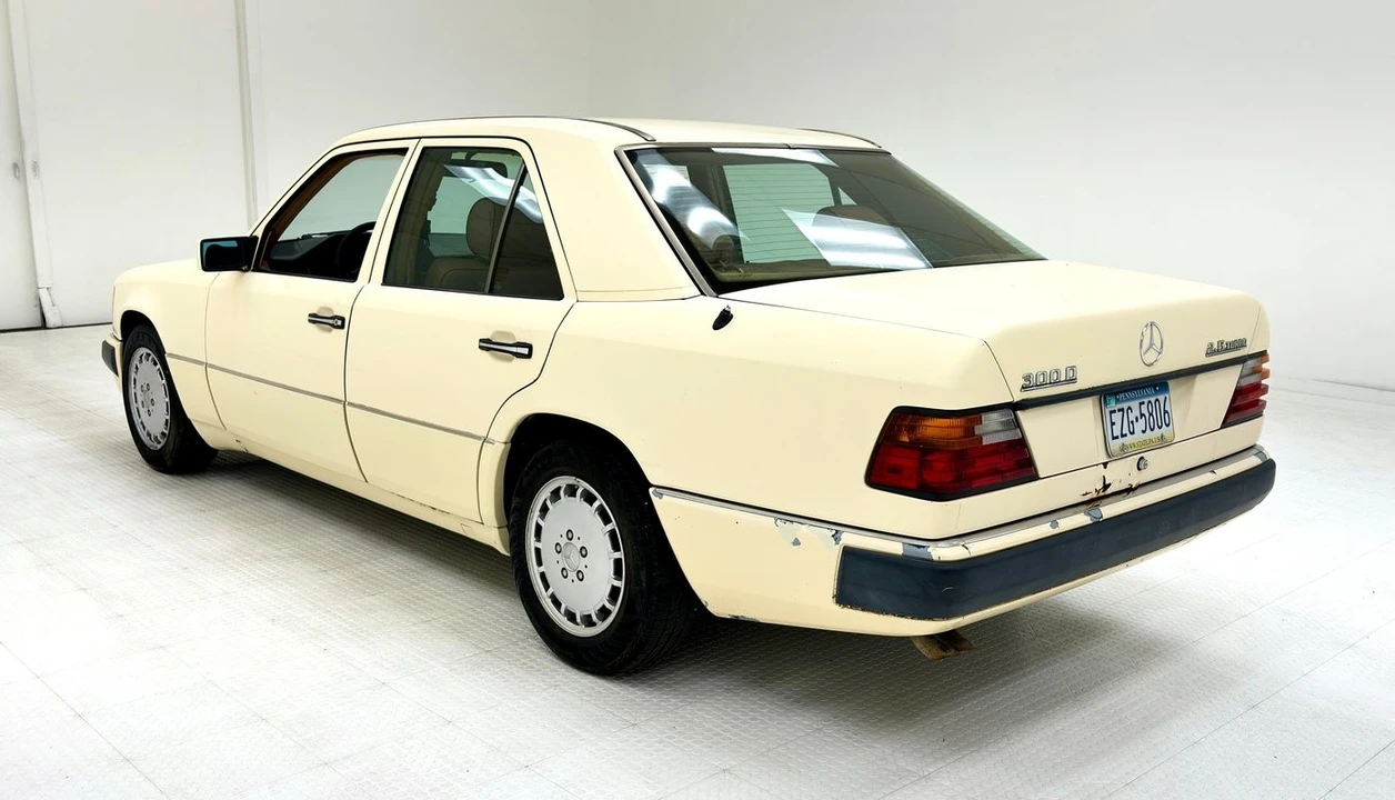 1993 Mercedes-Benz W124 E-Class - Image 3 of 21