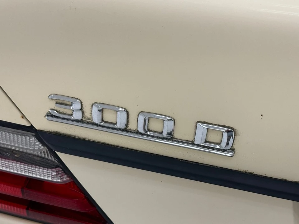 1993 Mercedes-Benz W124 E-Class - Image 17 of 21